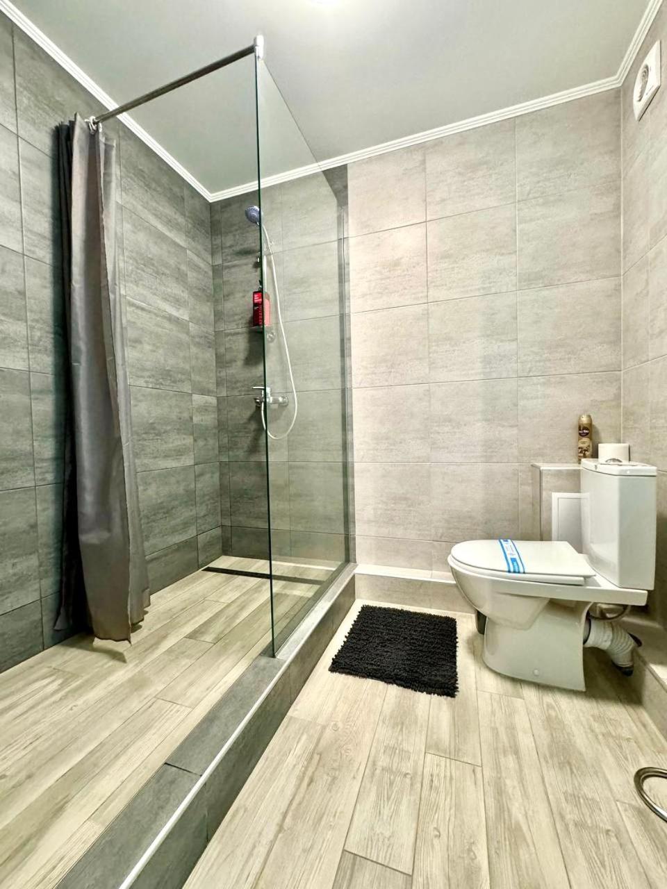 Apartpoltava Апартаменти Бізнес-Класу В Престижній Новобудові З Панорамним Балконом Центр Exteriör bild