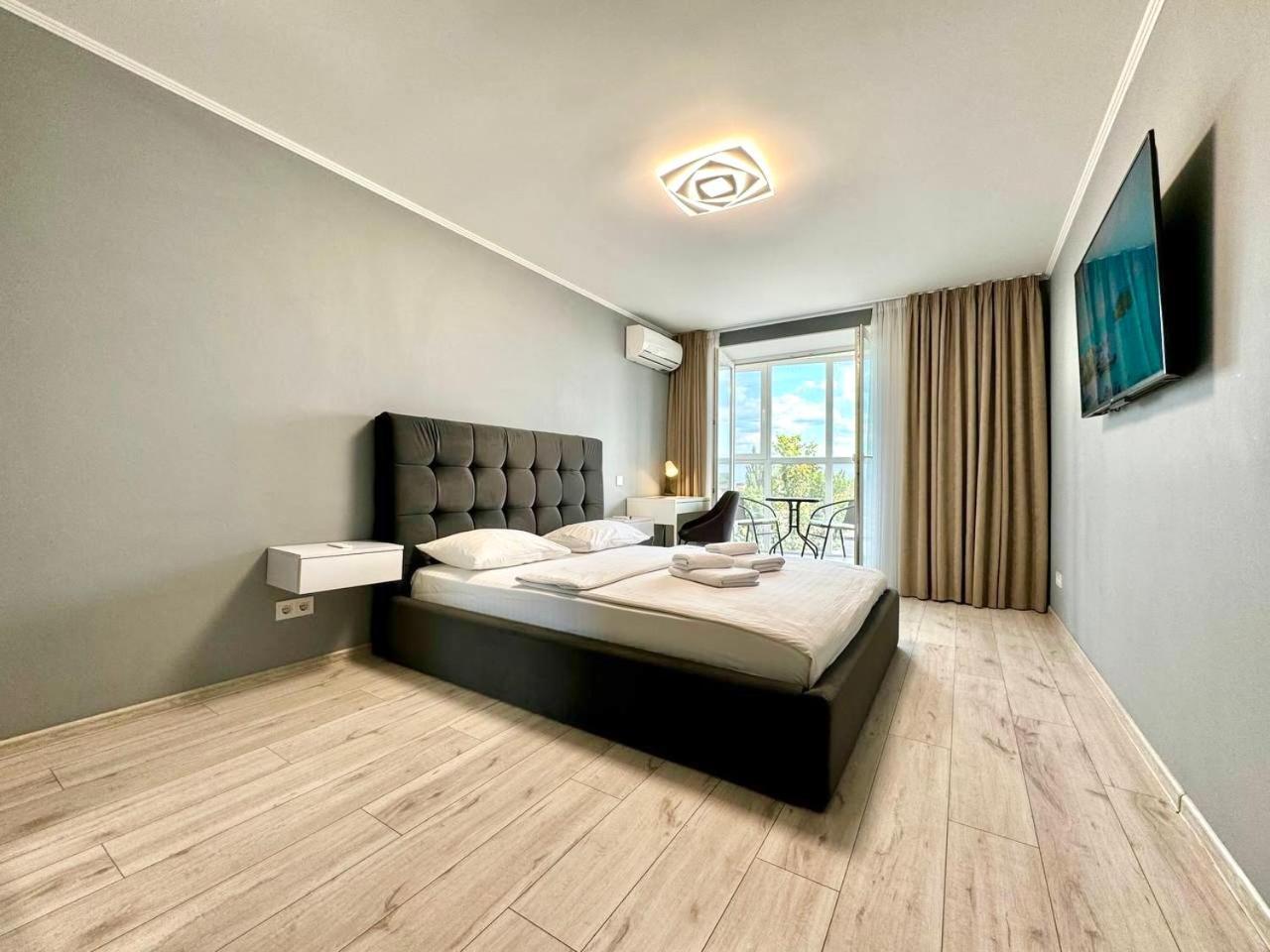 Apartpoltava Апартаменти Бізнес-Класу В Престижній Новобудові З Панорамним Балконом Центр Exteriör bild